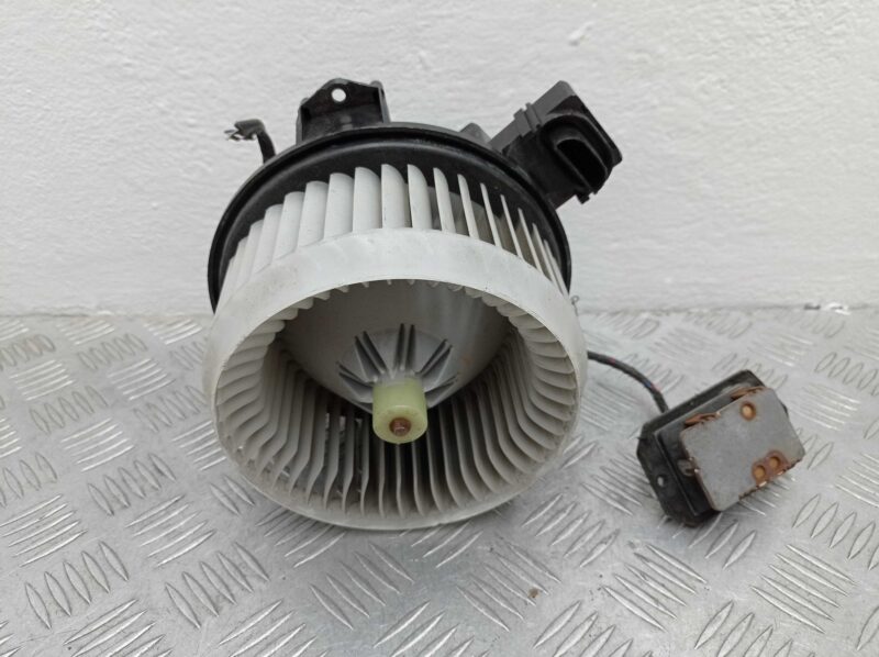 Изображение товара 78674 - 00078674 ventilyator otopitelya (motorchik pechki) Rover 400