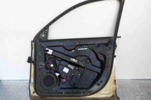 Изображение товара 79069 - 00079069 dver perednyaya pravaya Toyota Corolla Matrix 1