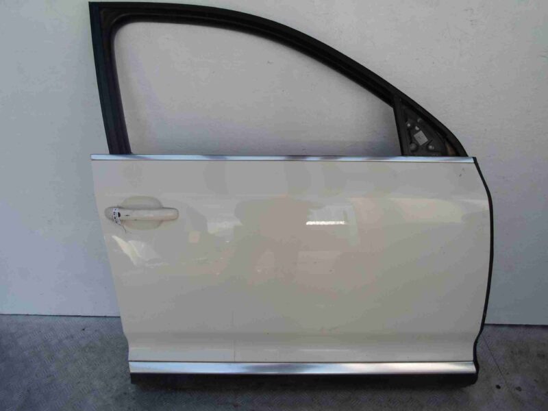 Изображение товара 79069 - 00079069 dver perednyaya pravaya Toyota Corolla Matrix