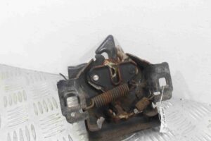 Изображение товара 79098 - 00079098 zamok kapota BMW 4 Series 1