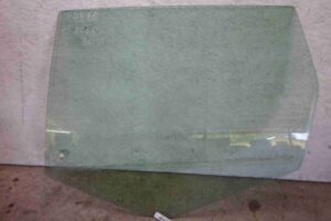 Изображение товара 79303 - 00079303 steklo dveri zadnej levoj 