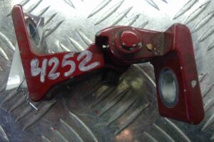 Изображение товара 79537 - 00079537 petlya dveri perednyaya 1