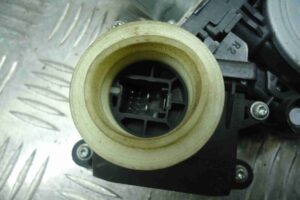 Изображение товара 79541 - 00079541 steklopodemnik zadnij levyj Chevrolet Blazer 4