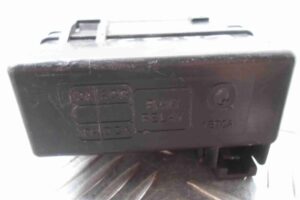 Изображение товара 79620 - 00079620 blok predokhranitelej Toyota Hiace 3