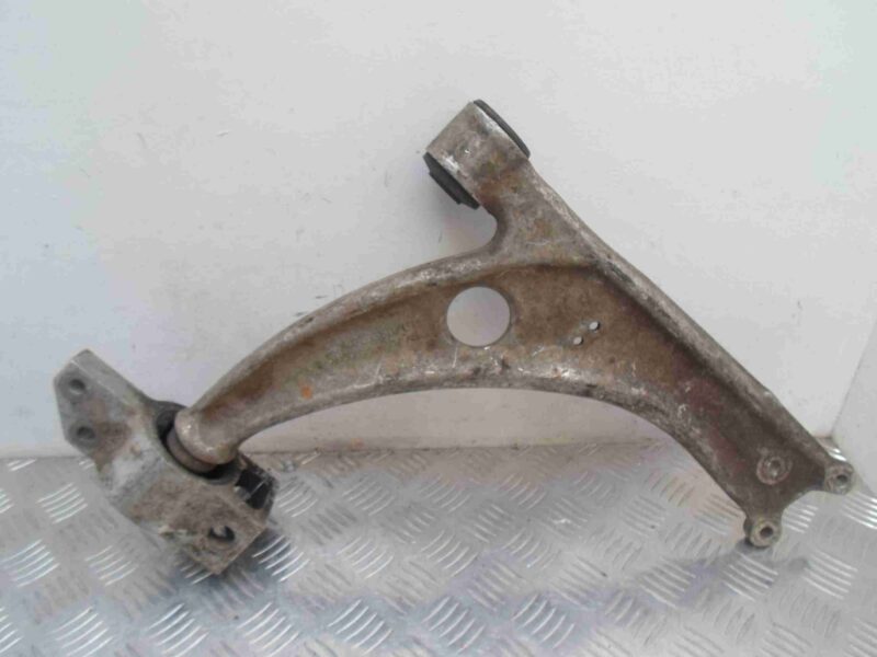 Изображение товара 79686 - 00079686 rychag perednij levyj nizhnij Volvo S40