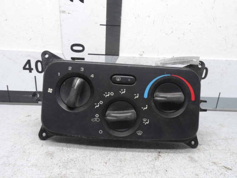 Изображение товара 79767 - 00079767 pereklyuchatel otopitelya Peugeot 207