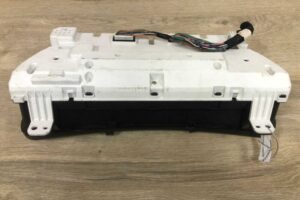Изображение товара 80066 - 00080066 schitok priborov Subaru Tribeca 1