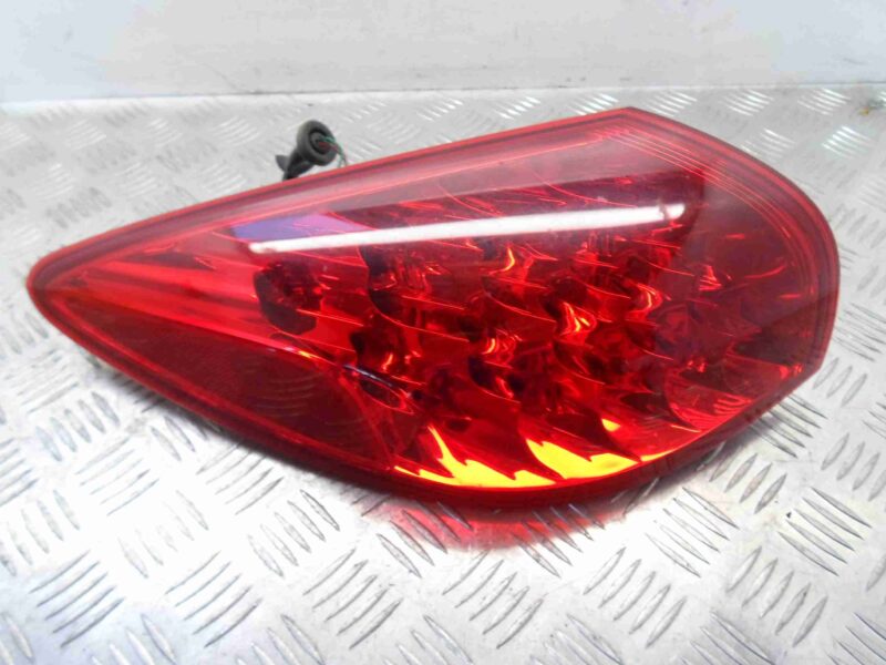 Изображение товара 80085 - 00080085 fonar kryla levyj Toyota Hiace