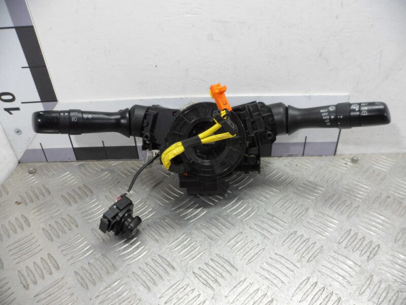 Изображение товара 80091 - 00080091 pereklyuchatel podrulevoj (strekoza) BMW X1