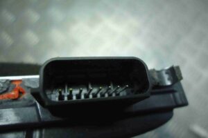 Изображение товара 80116 - 00080116 blok upravleniya assistenta smeny polosy dvizheniya Skoda Yeti 3