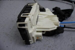 Изображение товара 80220 - 00080220 zamok dveri Honda Ridgeline 2