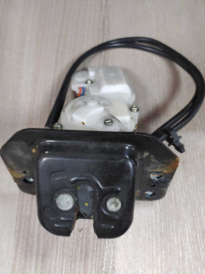 Изображение товара 80865 - 00080865 zamok bagazhnika Ford Kuga
