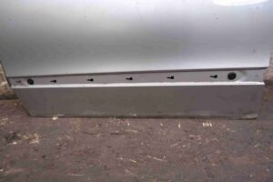 Изображение товара 81156 - 00081156 dver perednyaya levaya Ford Escape 2