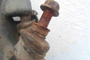 Изображение товара 81229 - 00081229 rychag perednij levyj nizhnij LDV Convoy 3