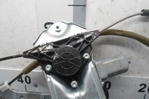 Изображение товара 81365 - 00081365 steklopodemnik perednij pravyj