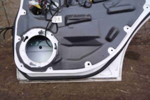 Изображение товара 81373 - 00081373 dver zadnyaya pravaya Ford Escape 3