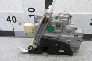 Изображение товара 81608 - 00081608 zamok dveri perednej pravoj 2