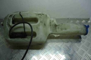 Изображение товара 81654 - 00081654 bachok omyvatelya Toyota Celica 1