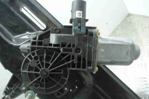 Изображение товара 81668 - 00081668 steklopodemnik perednij pravyj 1