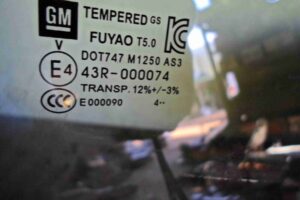 Изображение товара 81758 - 00081758 steklo kuzovnoe pravoe 2