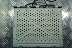 Изображение товара 81927 - 00081927 blok upravleniya priema signala magnitoly 3