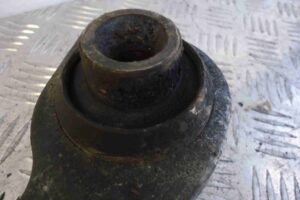 Изображение товара 82021 - 00082021 rychag perednij levyj nizhnij Ford Scorpio 2