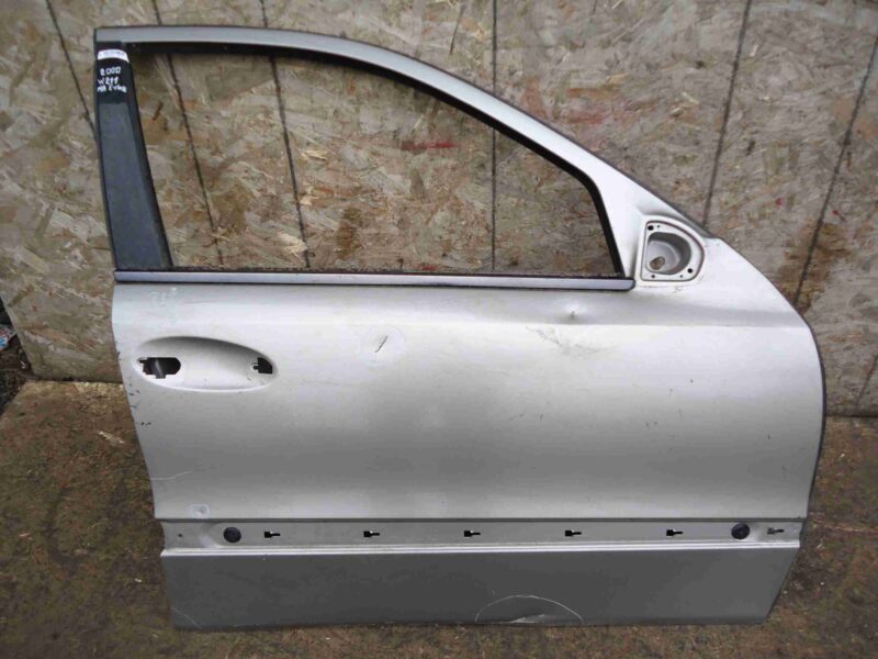 Изображение товара 82131 - 00082131 dver perednyaya pravaya Ford Escape