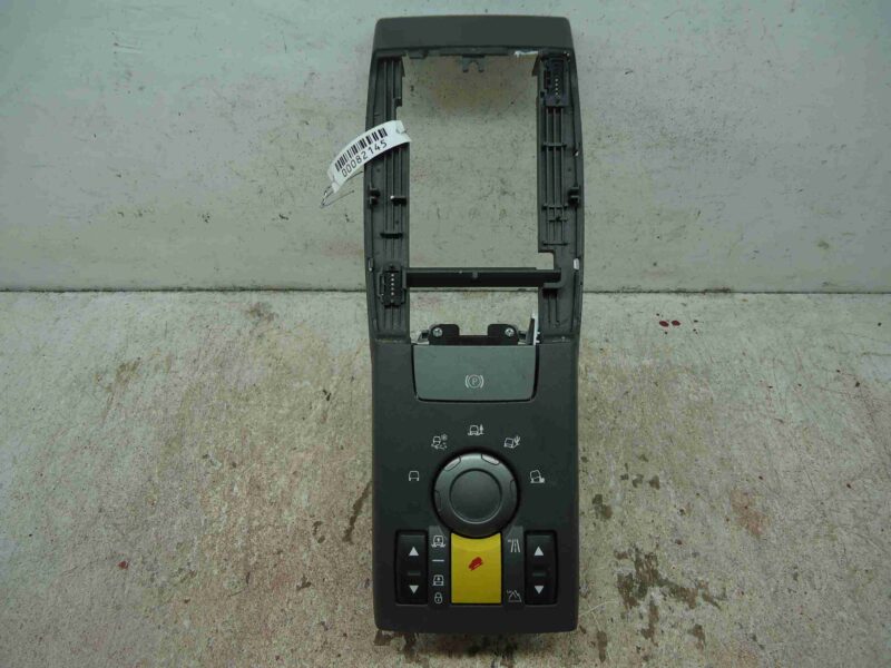 Изображение товара 82145 - 00082145 panel tsentralnoj konsoli Audi Q5