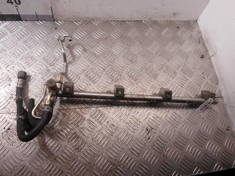 Изображение товара 82320 - 00082320 toplivnaya rampa Toyota Corolla Verso