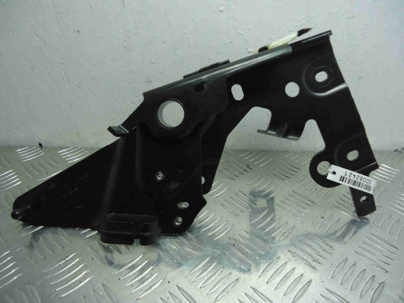 Изображение товара 82421 - 00082421 petlya kryshki bagazhnika