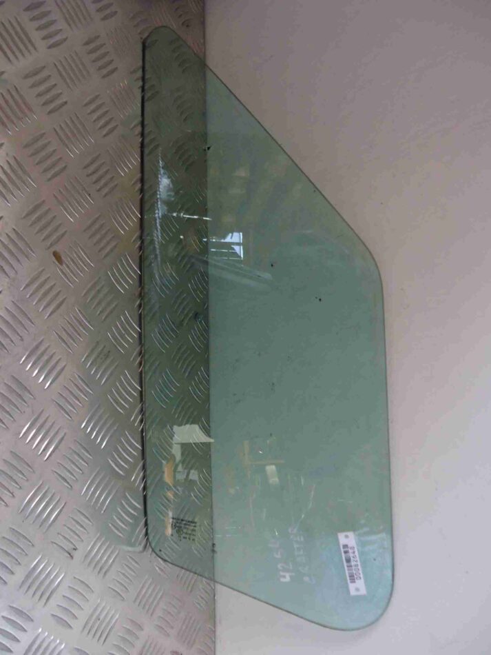 Изображение товара 82648 - 00082648 steklo dveri perednej levoj Toyota Celica 3