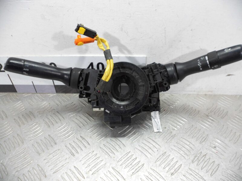 Изображение товара 82885 - 00082885 pereklyuchatel podrulevoj (strekoza) Subaru Tribeca