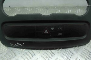 Изображение товара 83135 - 00083135 knopka avarijnoj signalizatsii Fiat Brava