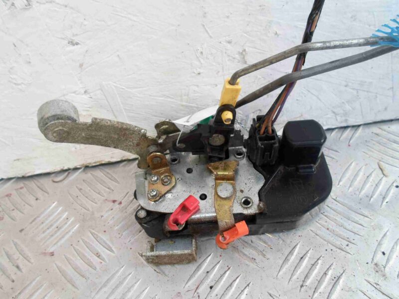 Изображение товара 83178 - 00083178 zamok dveri Peugeot 207