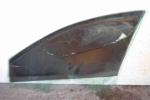 Изображение товара 83499 - 00083499 steklo dveri perednej pravoj 