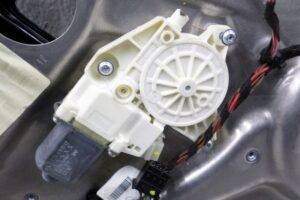 Изображение товара 83889 - 00083889 steklopodemnik zadnij levyj Honda Ridgeline 2