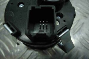 Изображение товара 84249 - 00084249 knopka salona Skoda Yeti 1