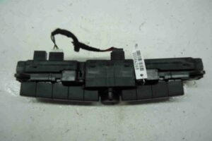 Изображение товара 84268 - 00084268 knopka avarijnoj signalizatsii Ford Ka 3