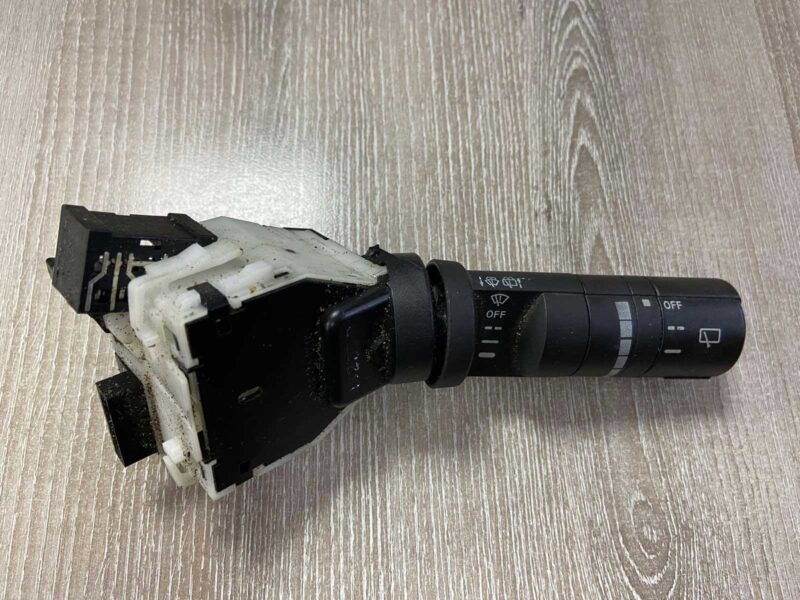 Изображение товара 84355 - 00084355 pereklyuchatel podrulevoj (strekoza) Lexus RX