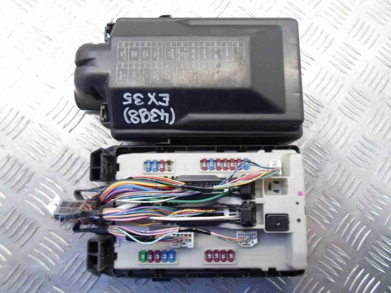 Изображение товара 84587 - 00084587 blok predokhranitelej Toyota Hiace