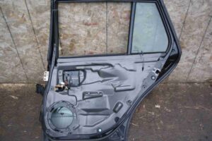 Изображение товара 84685 - 00084685 dver zadnyaya pravaya Ford Escape 2