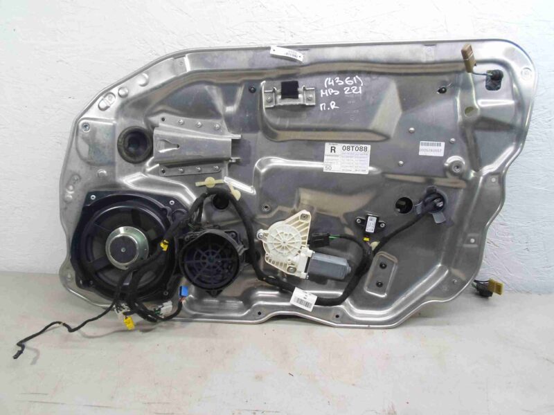 Изображение товара 85033 - 00085033 steklopodemnik zadnij pravyj Ford Scorpio