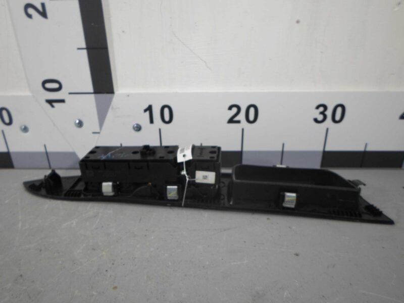 Изображение товара 85044 - 00085044 knopka steklopodemnika Chevrolet Aveo