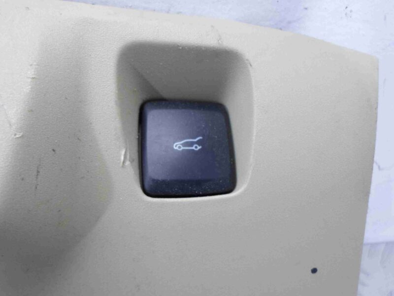 Изображение товара 85083 - 00085083 knopka salona Chevrolet Aveo