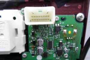 Изображение товара 85171 - 00085171 panel upravleniya magnitoloj Toyota Hiace 2