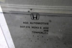 Изображение товара 195504 - 00085338 steklo dveri zadnej pravoj Renault Sandero 3