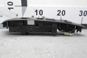 Изображение товара 85519 - 00085519 knopka steklopodemnika Mercedes CLA 2