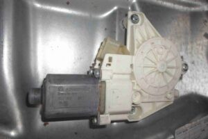 Изображение товара 85560 - 00085560 steklopodemnik perednij pravyj Ford Transit Connect 2