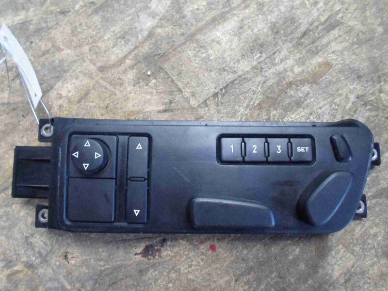 Изображение товара 86425 - 00086425 pereklyuchatel regulirovki sidenya Toyota Corolla Matrix