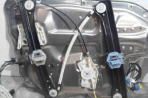 Изображение товара 86625 - 00086625 steklopodemnik perednij pravyj Ford Scorpio 3